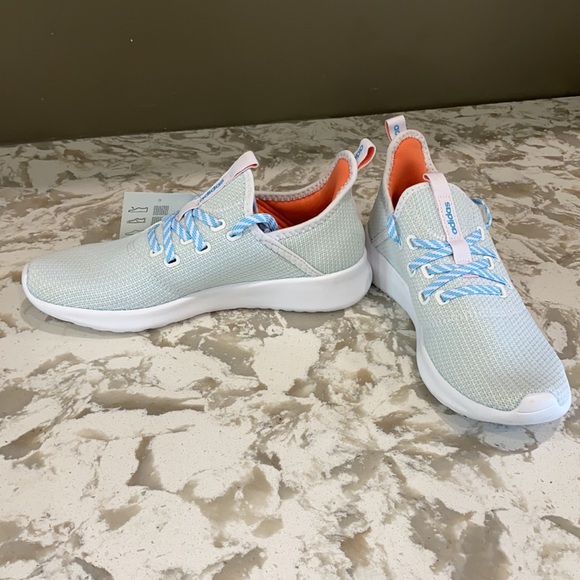 New adidas cloudfoam shoe - Picture 4 of 6